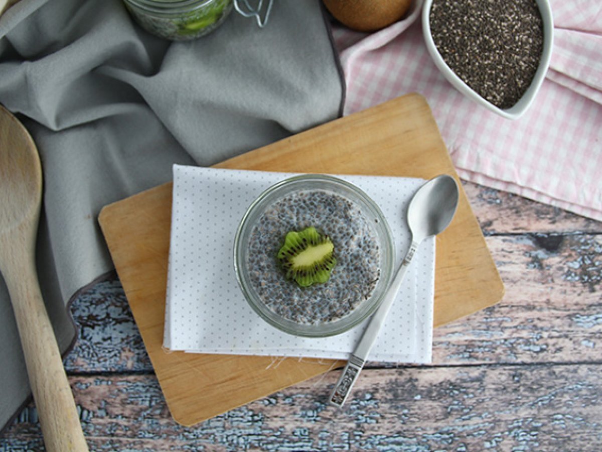 Chia pudding with kiwis - photo 3