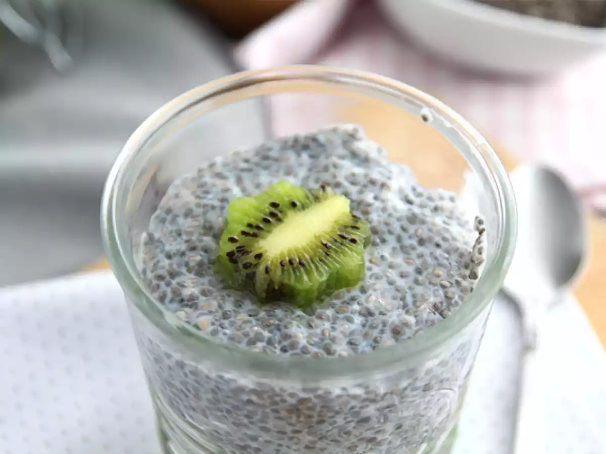 Chia seed pudding with kiwi - photo 4