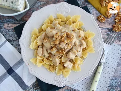 Chicken and gorgonzola pasta - photo 2