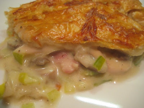 Chicken, Bacon, Mushroom and Leek Pie