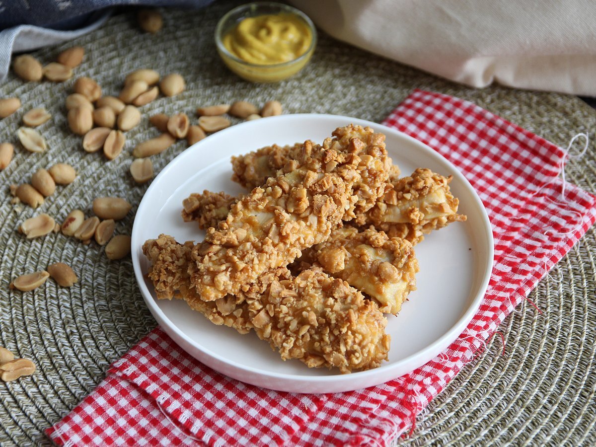 Chicken breaded with peanuts