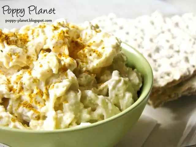 Chicken-celery salad recipe with pineapple and curry