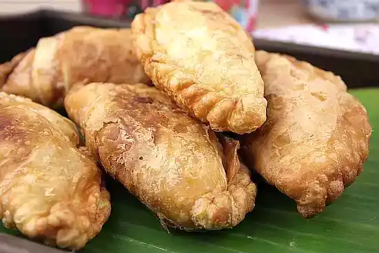Chicken curry puffs recipe