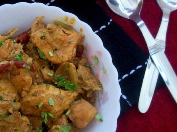 Chicken in Cream and Yogurt