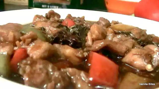 Chicken recipe in oyster sauce with basil & bell peppers