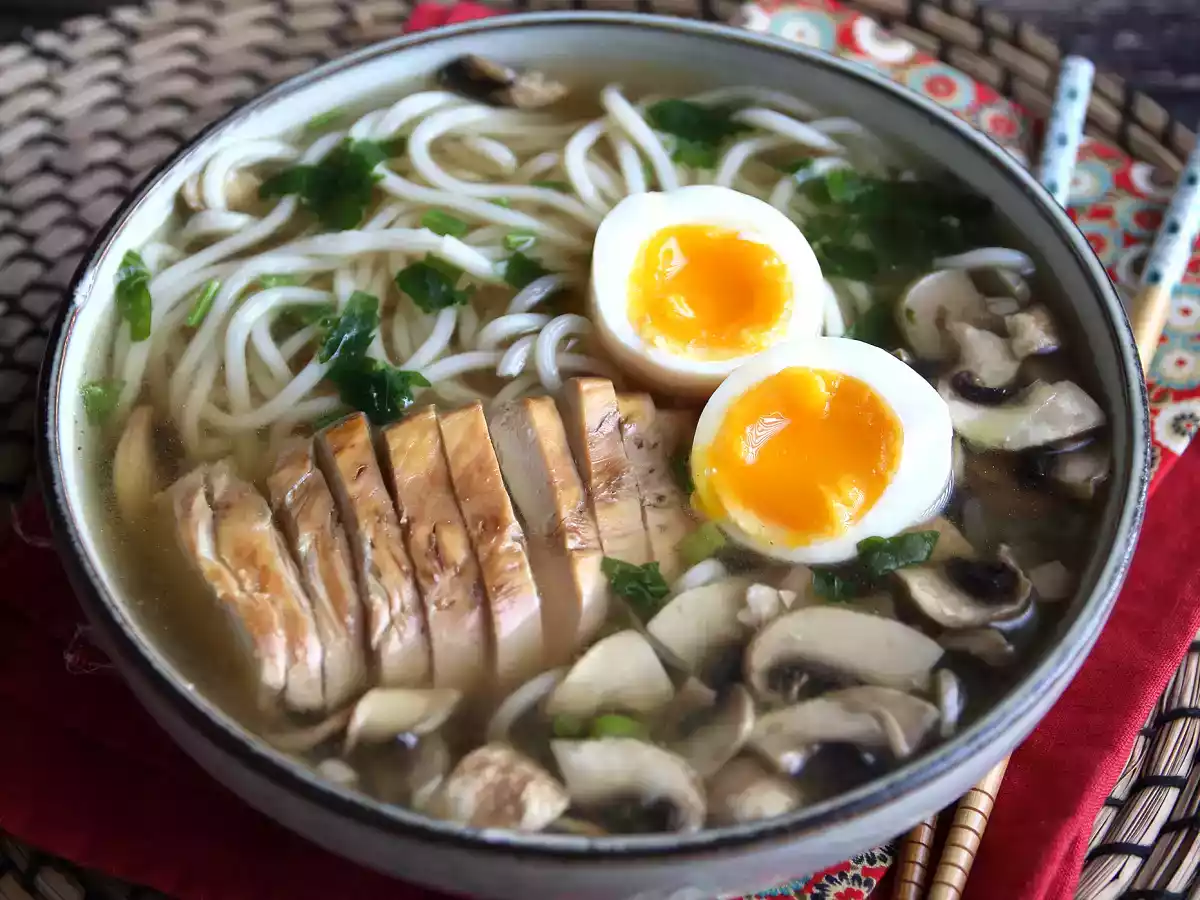 Chicken ramen: the easy version of this iconic asian dish! - photo 2