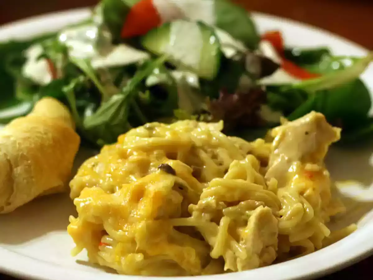 Chicken Spaghetti: Velveeta Style