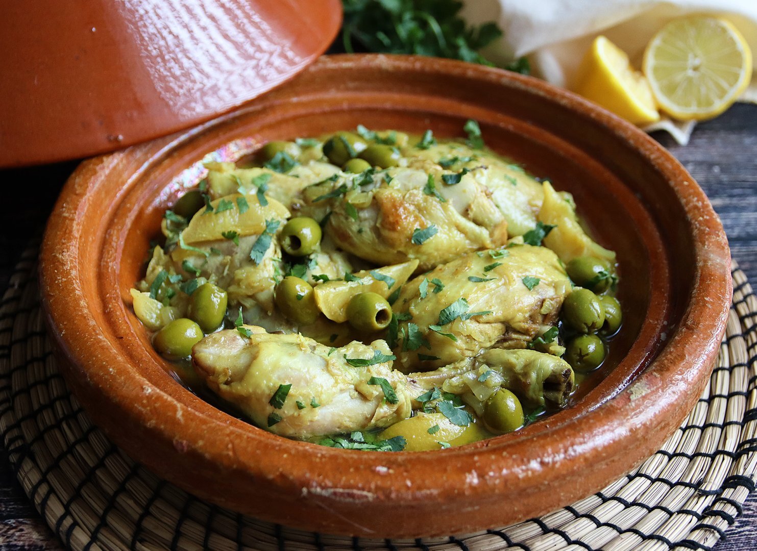 Chicken tagine, lemon and olives (super easy to make!) Recipe Petitchef