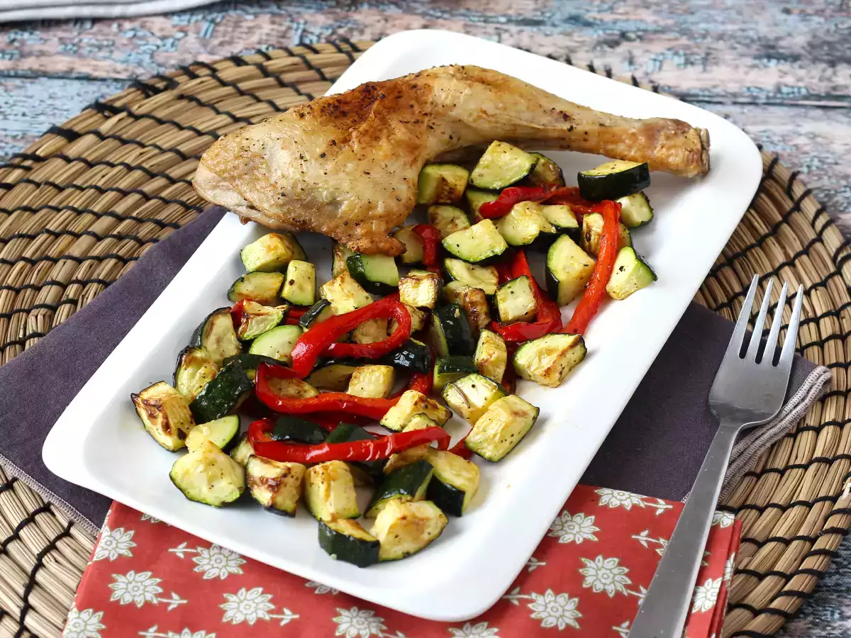 Chicken with peppers and zucchini in air fryer: ready in 20 minutes! - photo 5