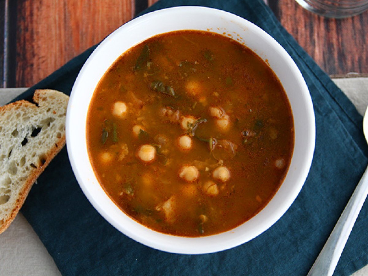 Chickpea and spinach soup - photo 2