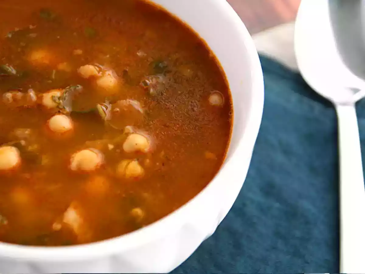Chickpea and spinach soup - photo 3