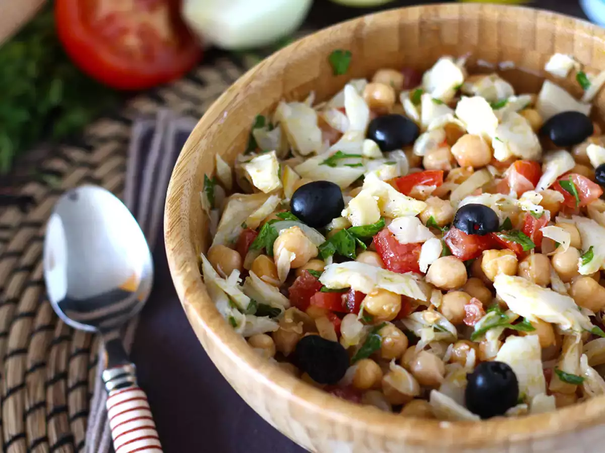 Chickpea salad with cod - photo 2