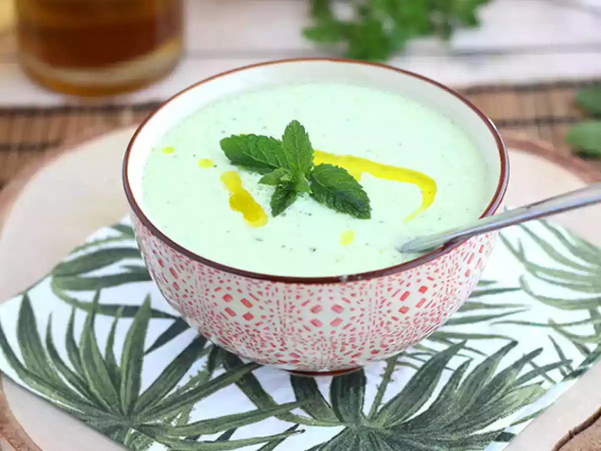 Chilled cucumber and mint soup - photo 3