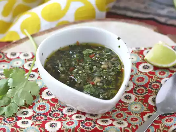 Recipe Chimichurri sauce: the perfect touch for your barbecues and barbecues.