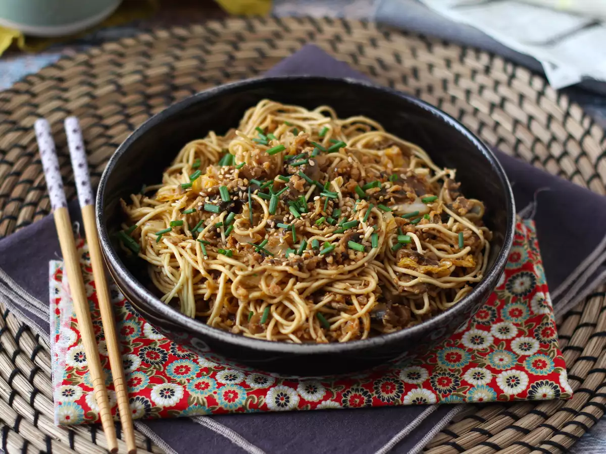Chinese Noodle Stir-Fry (Vegetables and Textured Soy Protein)