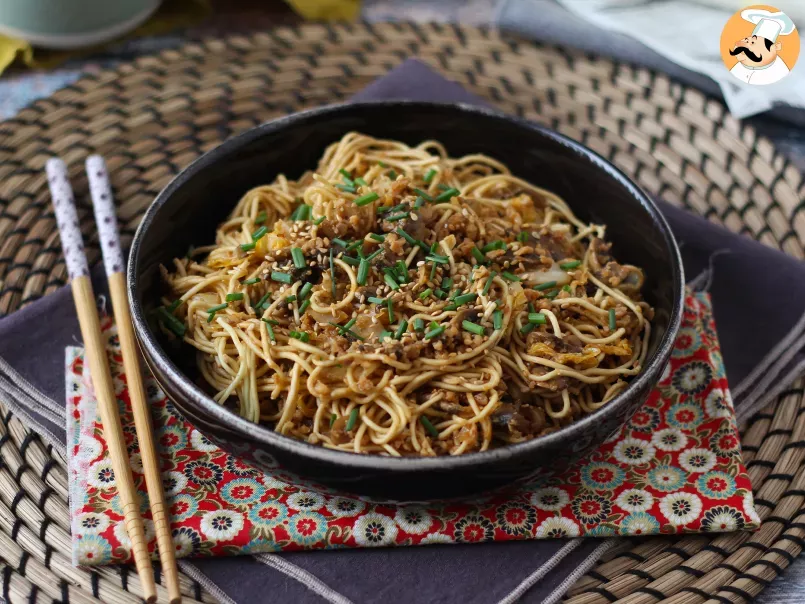 Chinese noodles wok (vegetables and textured soy proteins), photo 1