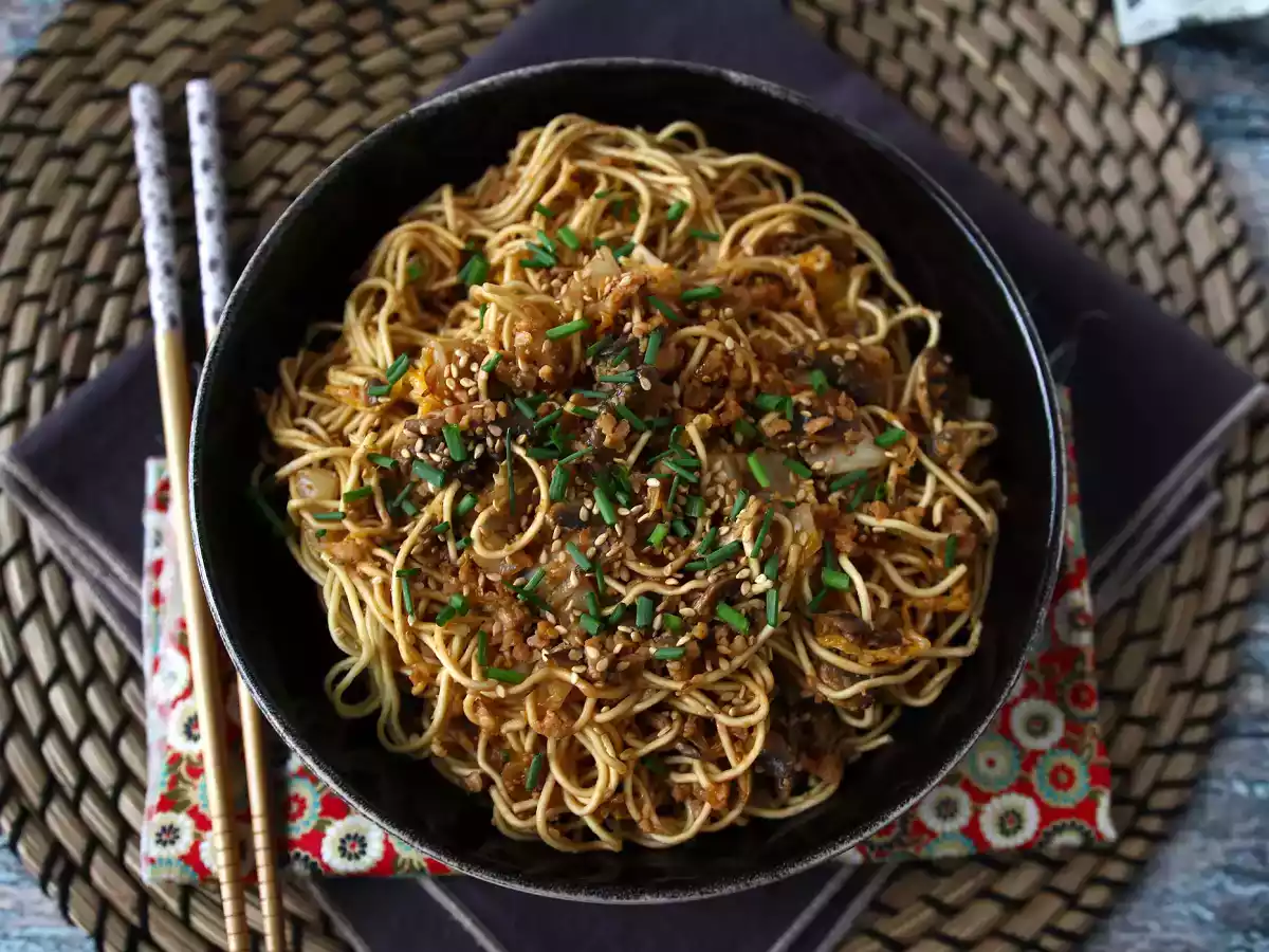Chinese noodles wok (vegetables and textured soy proteins) - photo 3