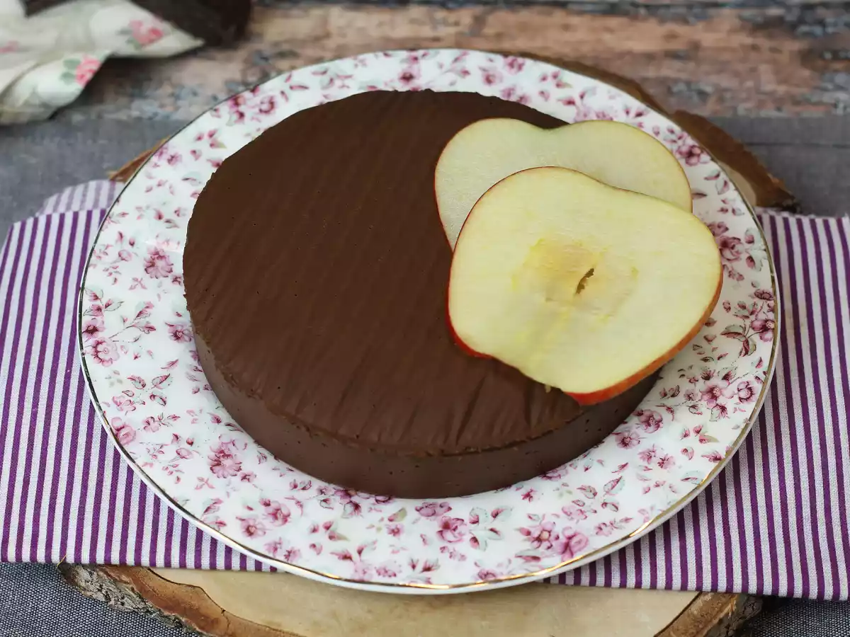 Chocolate and apple fudge, the super-easy dessert you can make with just 2 ingredients! - photo 3