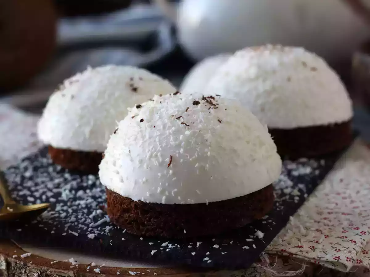 Chocolate and coconut dessert, melting and crunchy! - photo 3