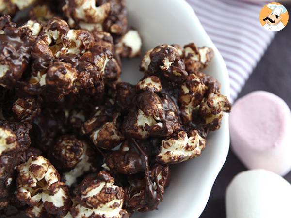 Chocolate and marshmallow popcorn