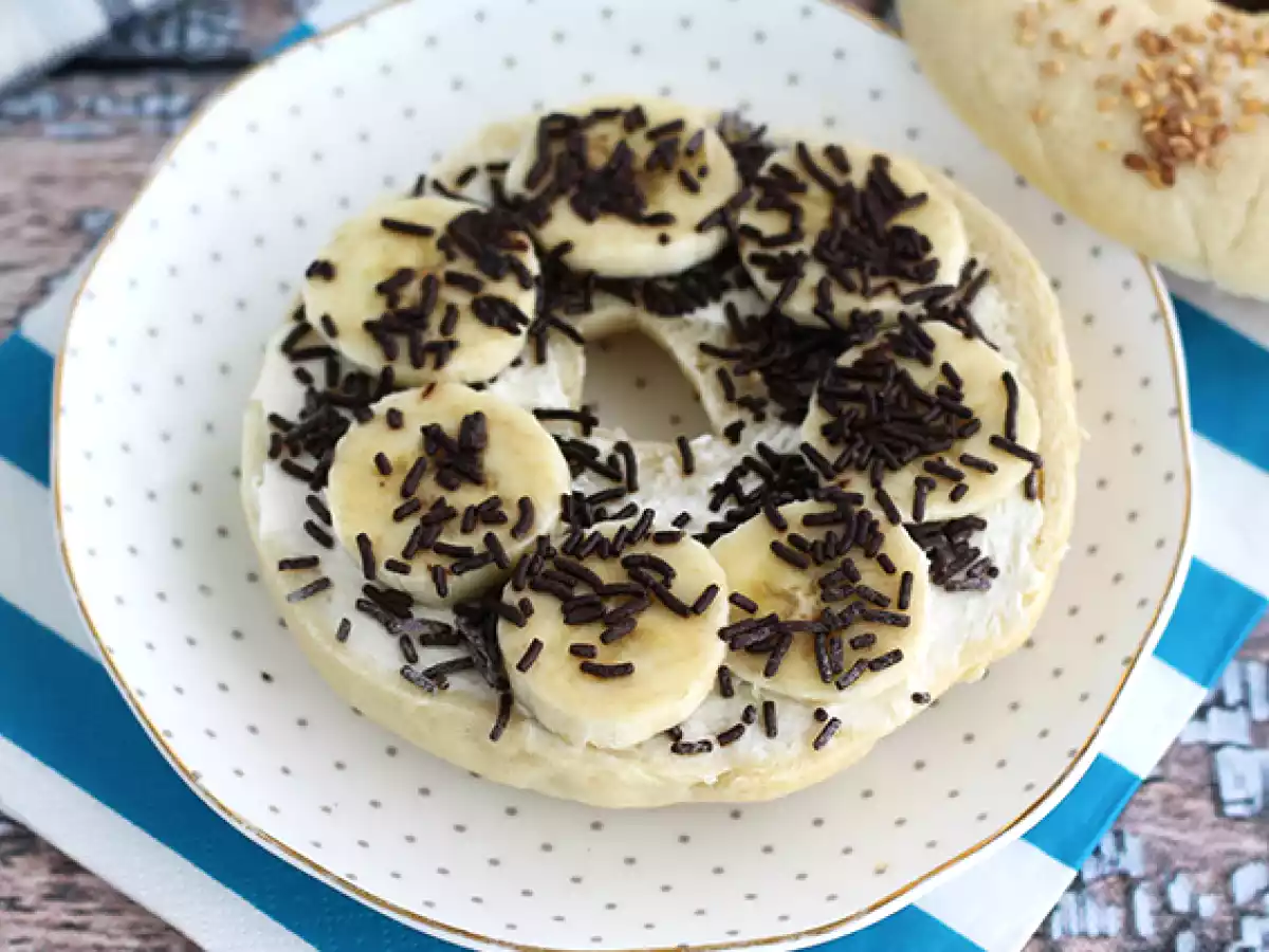 Chocolate banana bagel - photo 2