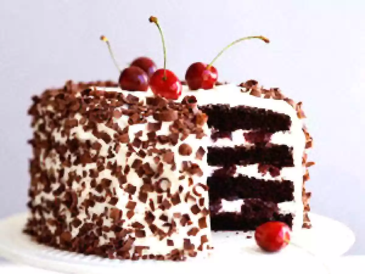 CHOCOLATE CAKE