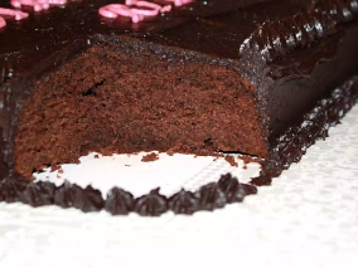 Chocolate Cake (birthday cakes, round 1) - photo 3