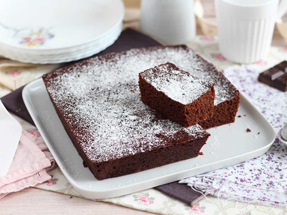 Chocolate cake in microwave