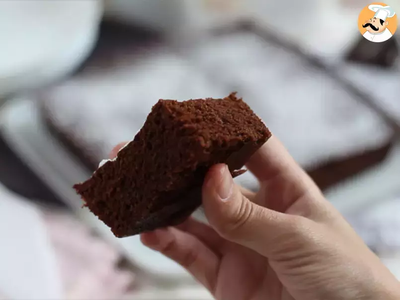 Chocolate cake in microwave, photo 2