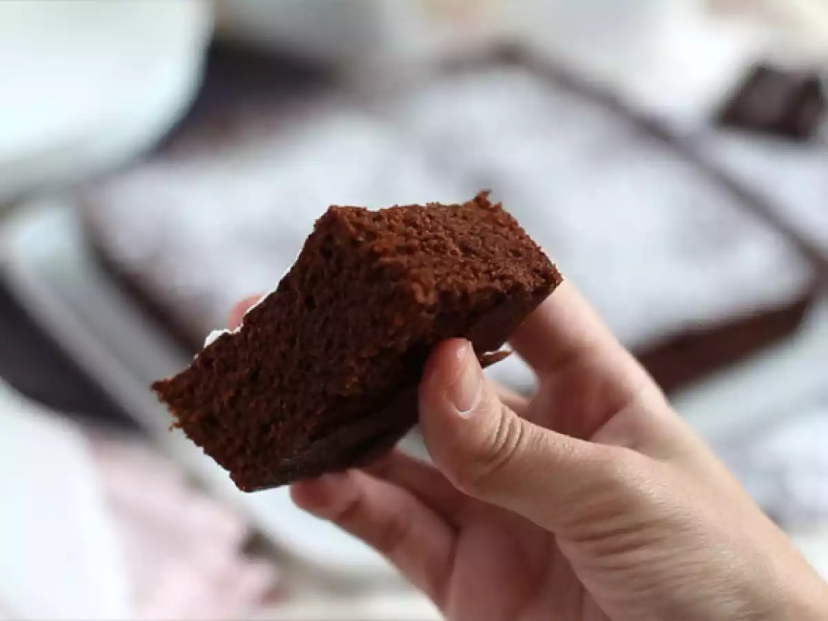 Chocolate cake in microwave in 5 minutes - photo 2