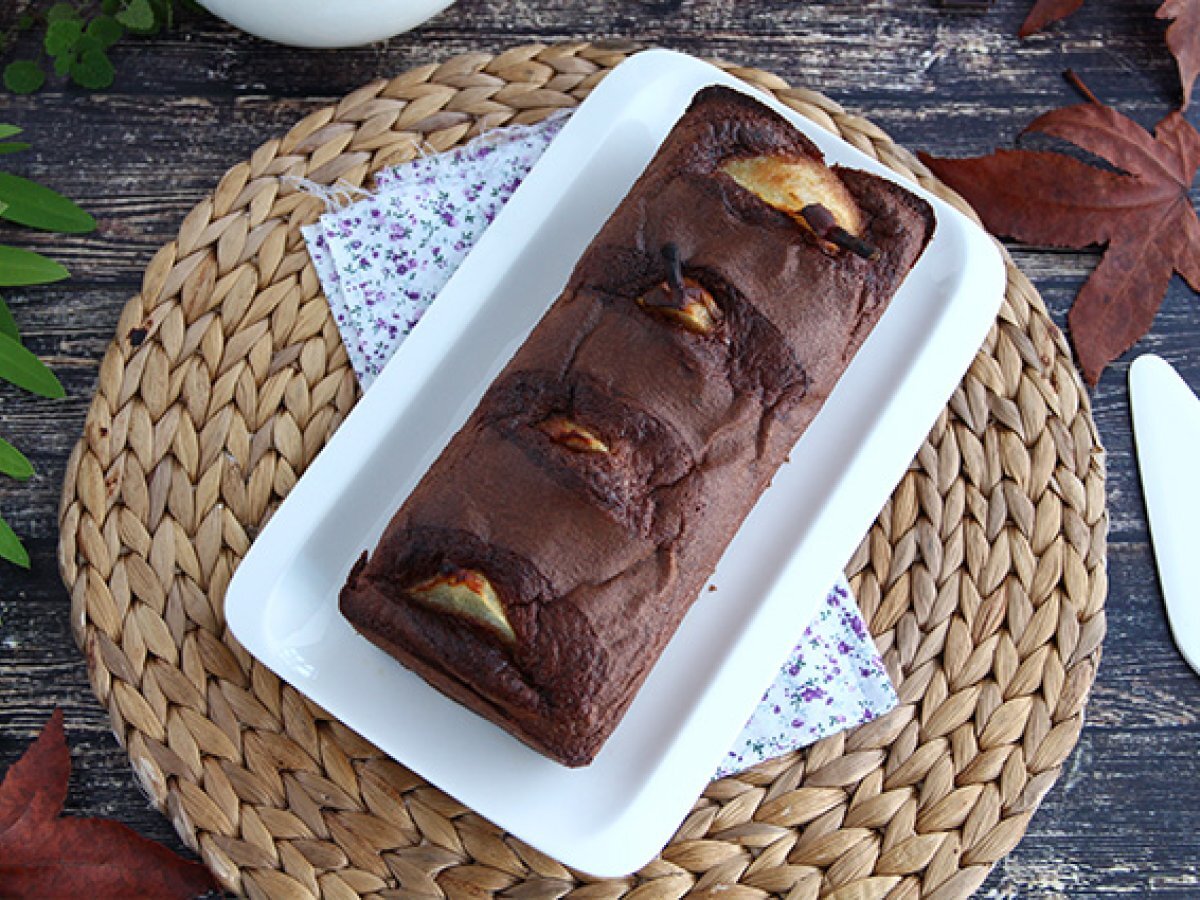 Chocolate cake with pears - photo 2