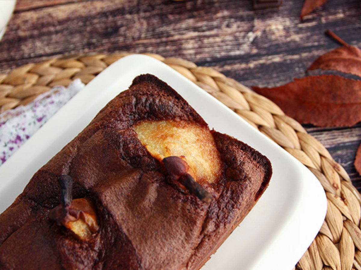 Chocolate cake with pears - photo 3