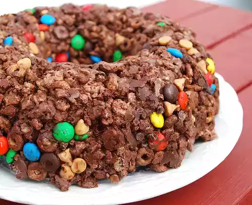 Chocolate cheerio cocoa krispie cake recipe