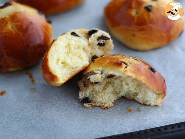 Chocolate chip brioche buns - photo 3