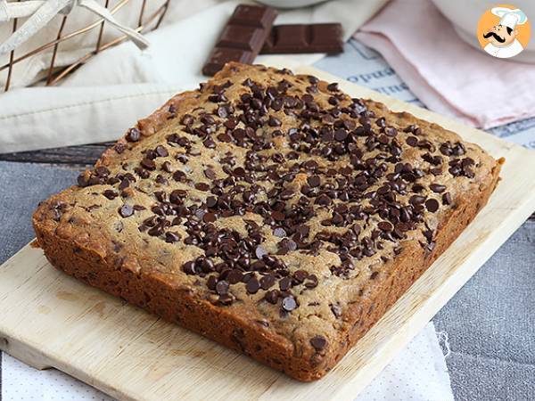 Chocolate chip cookie cake - photo 4