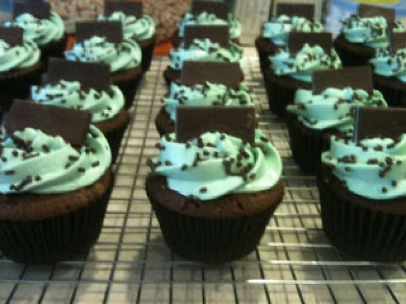 Chocolate Cupcakes from Billy's Bakery in NYC, photo 2