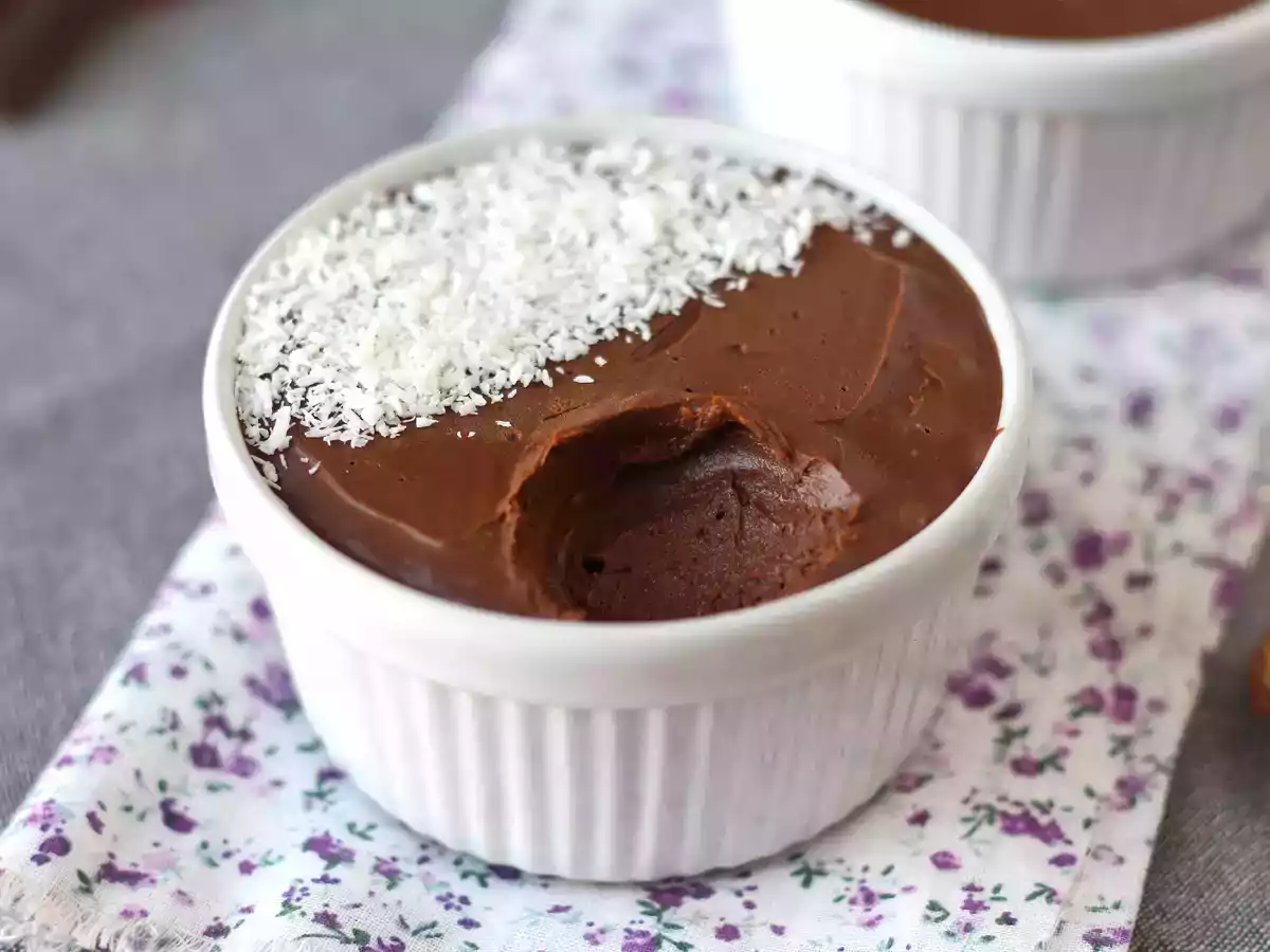 Chocolate dessert with only 2 ingredients!