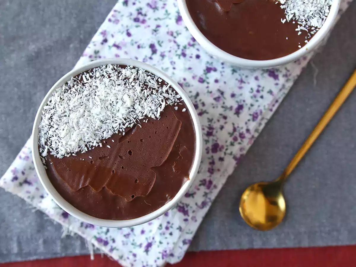Chocolate dessert with only 2 ingredients! - photo 2