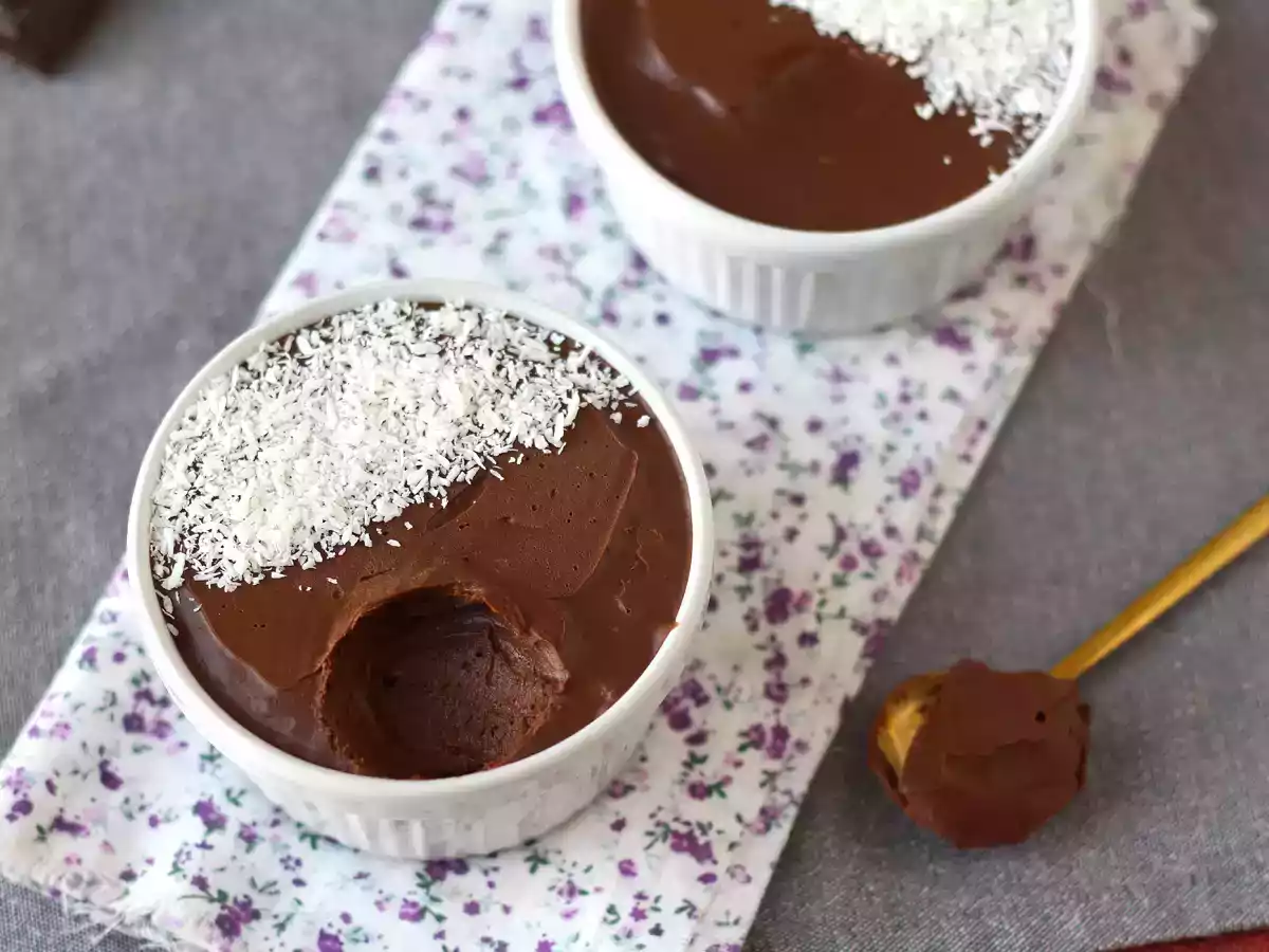 Chocolate dessert with only 2 ingredients! - photo 6