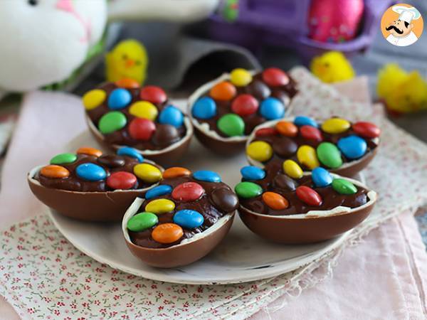 Chocolate easter eggs filled with chocolate custard and topped with m&m's - photo 3