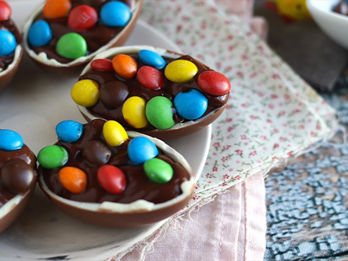 Chocolate Easter eggs stuffed with chocolate custard and topped with M&M's - photo 2