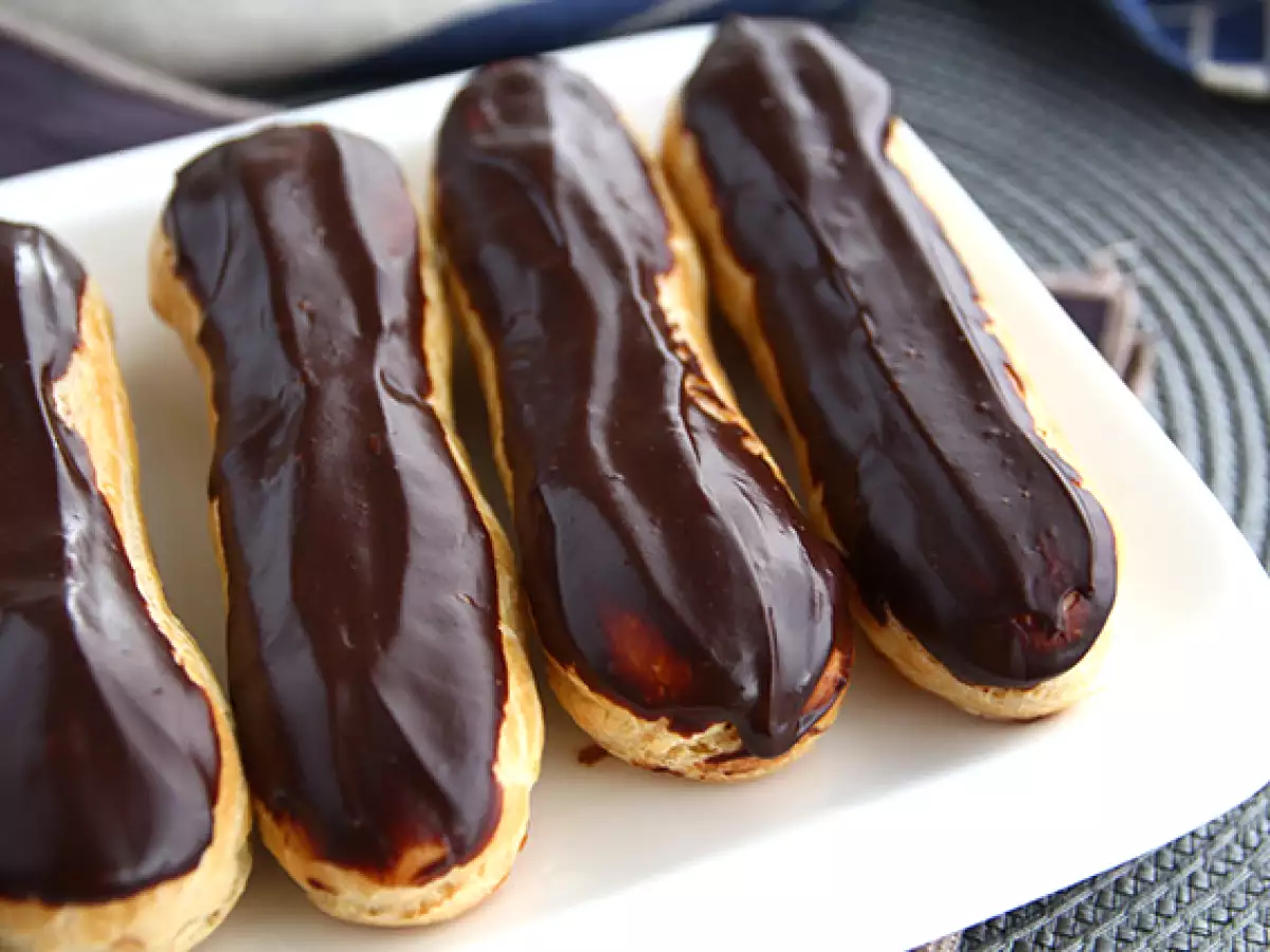 Chocolate eclairs - Learn French pastry step by step! - photo 3