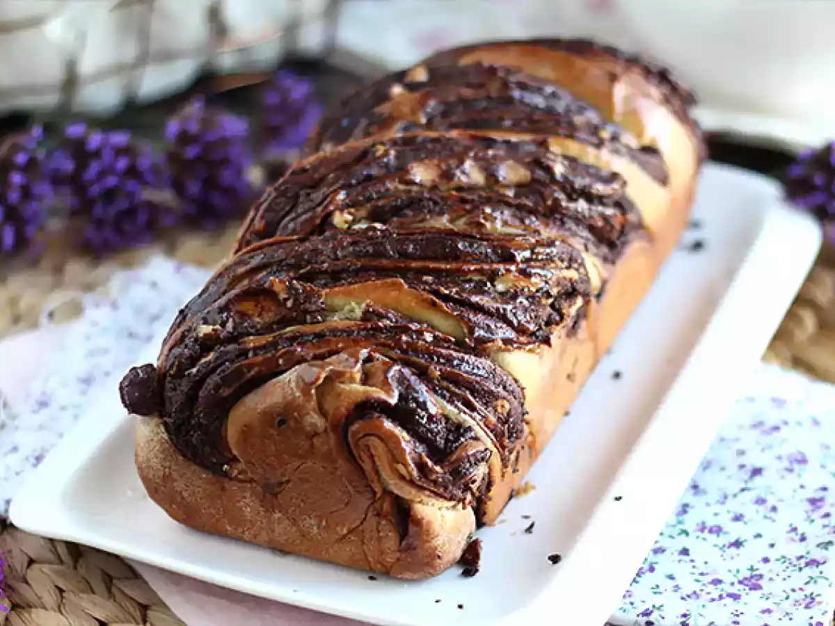 Chocolate hazelnut babka brioche