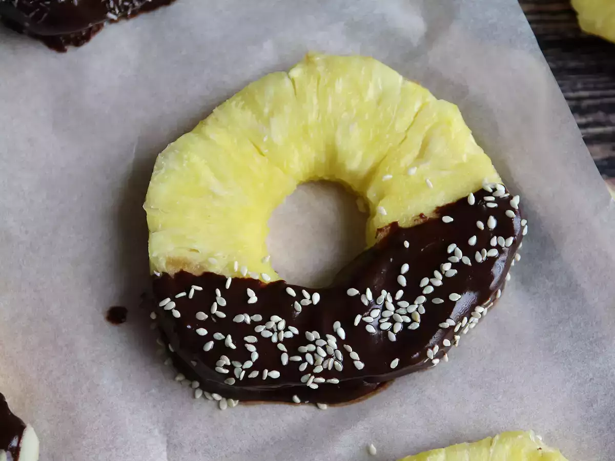 Chocolate pineapple: the perfect dessert to make with kids - photo 3