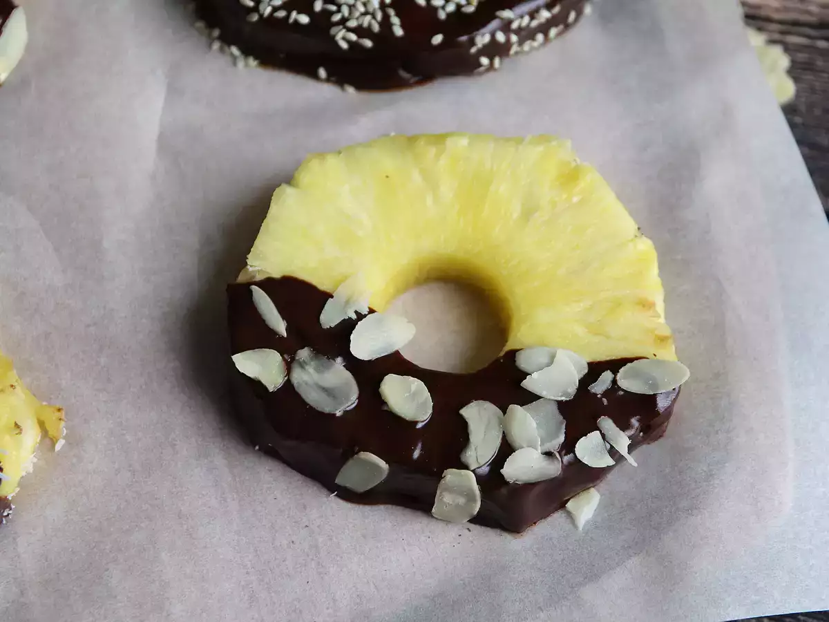 Chocolate pineapple: the perfect dessert to make with kids - photo 4