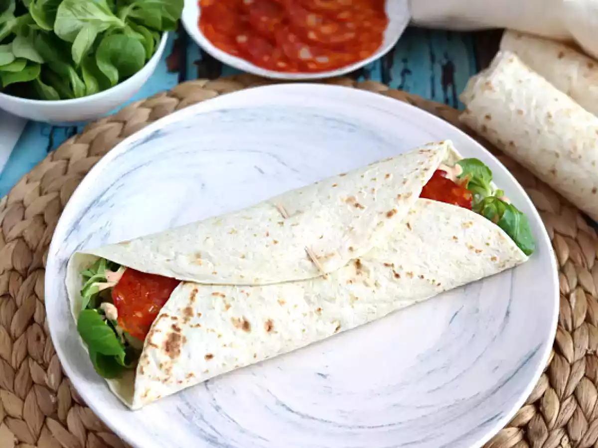 Chorizo, avocado, and tomato wrap sandwich - photo 2