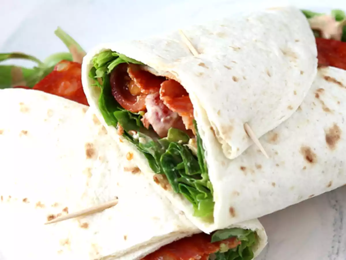 Chorizo, avocado, and tomato wrap sandwich - photo 3
