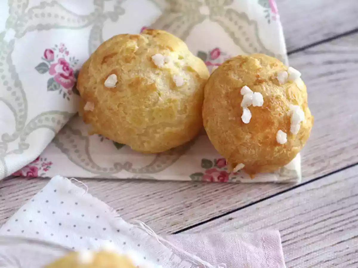 Chouquettes: choux pastry with pearl sugar - photo 3