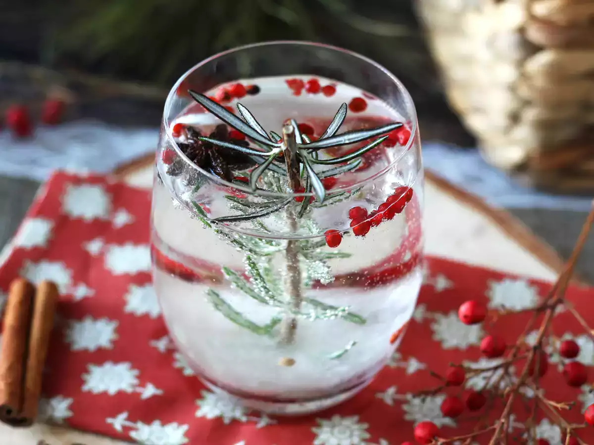 Christmas cocktail with a snow-covered fir tree inside - photo 5