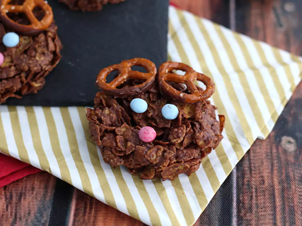 Christmas Reindeer Chocolate Cornflake Cakes - photo 3